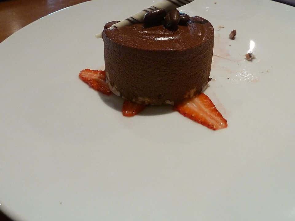 Cremă de ciocolată din tofu și cacao, gata de servit