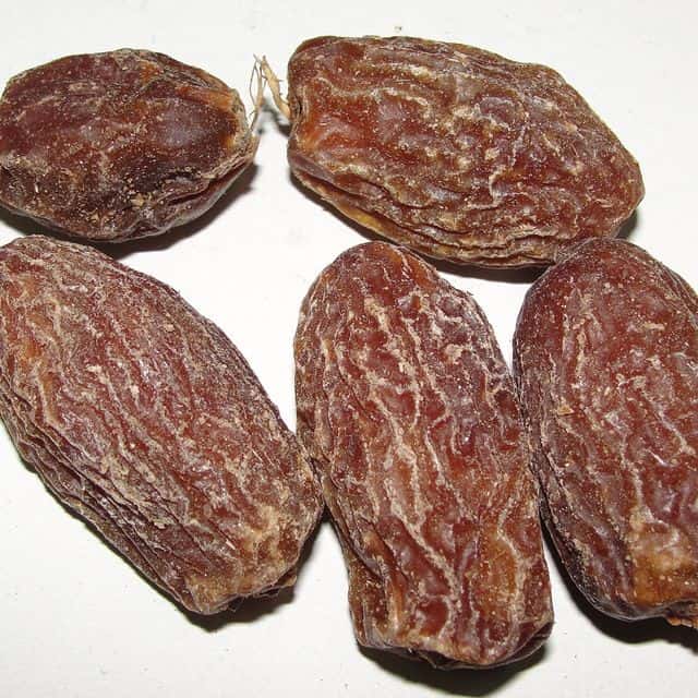 Curmale fără sâmburi