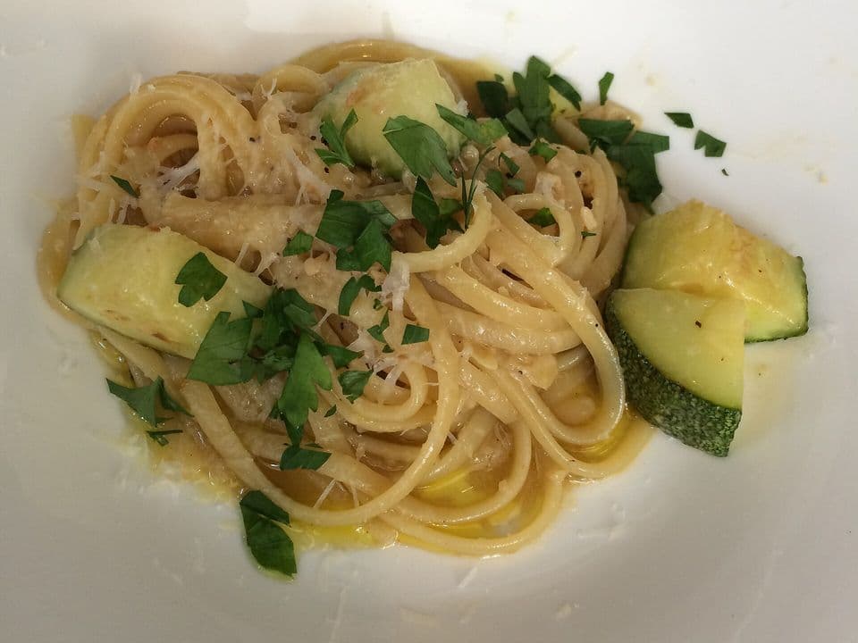 Paste integrale carbonara cu dovlecel, fără carne