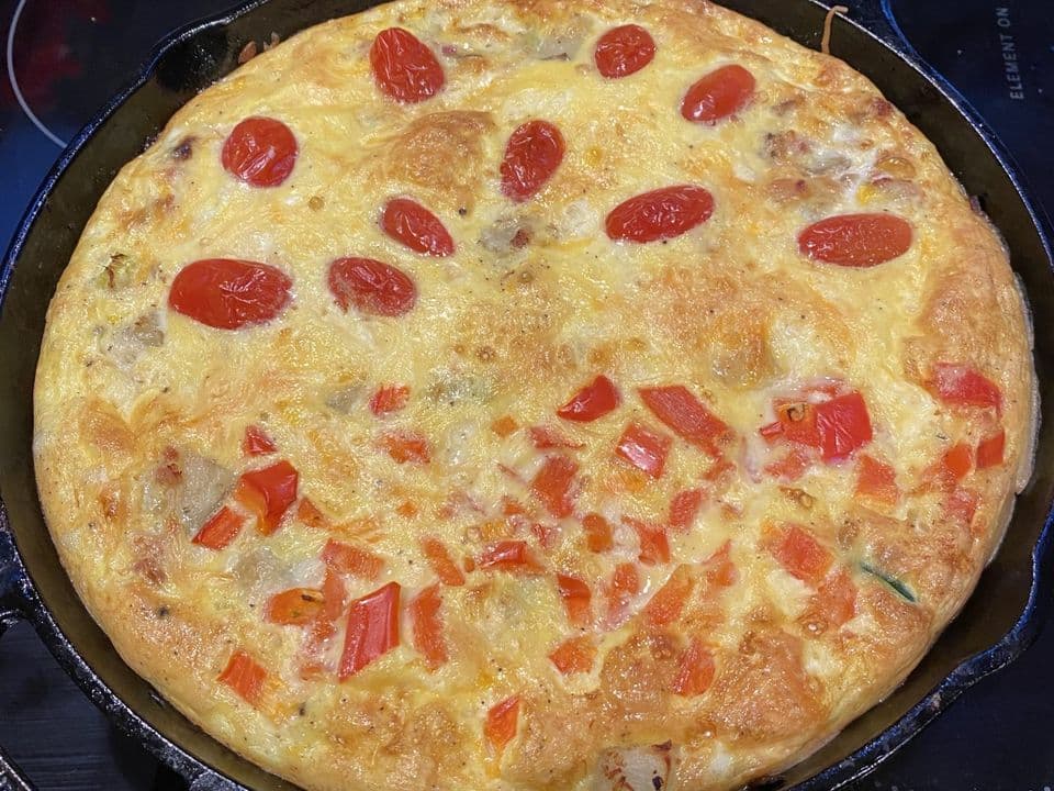 Frittata la cuptor cu dovlecel, ardei și feta