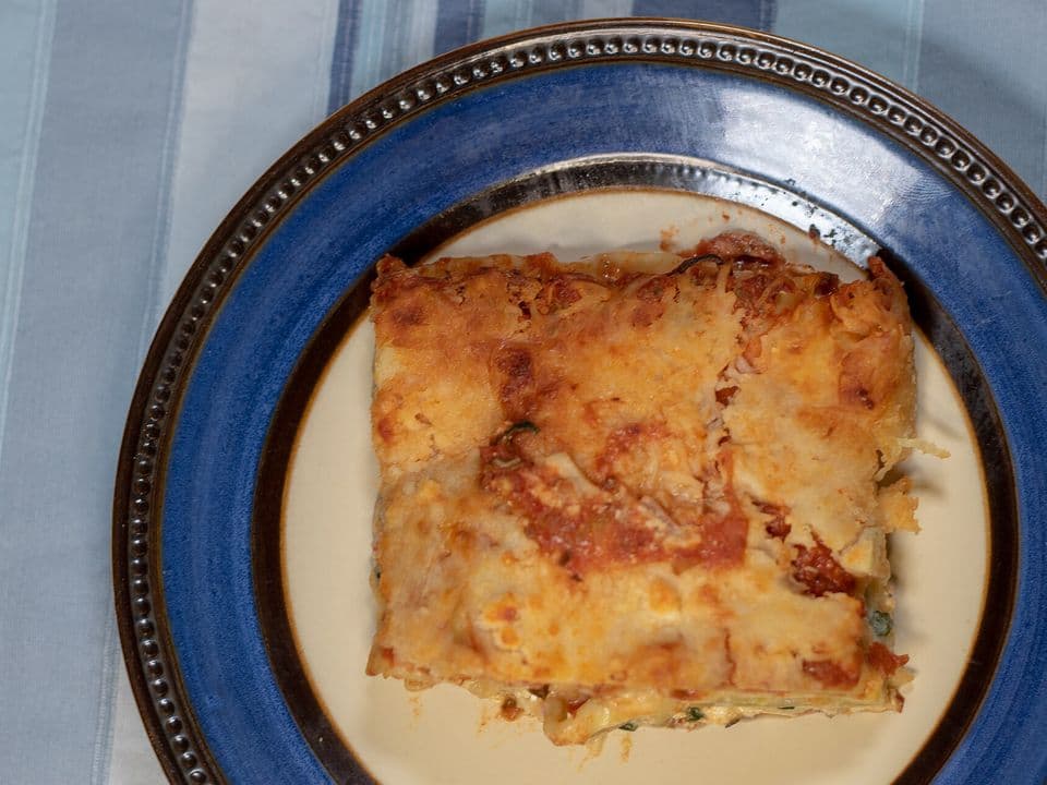 Lasagna cu curcan, dovlecei și brânză de vaci