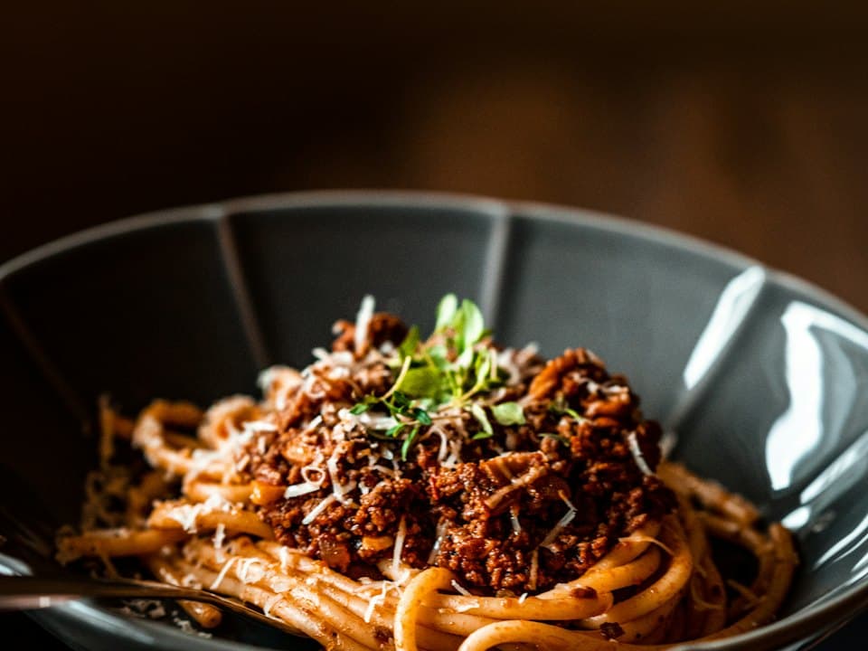 Paste integrale bolognese cu vită