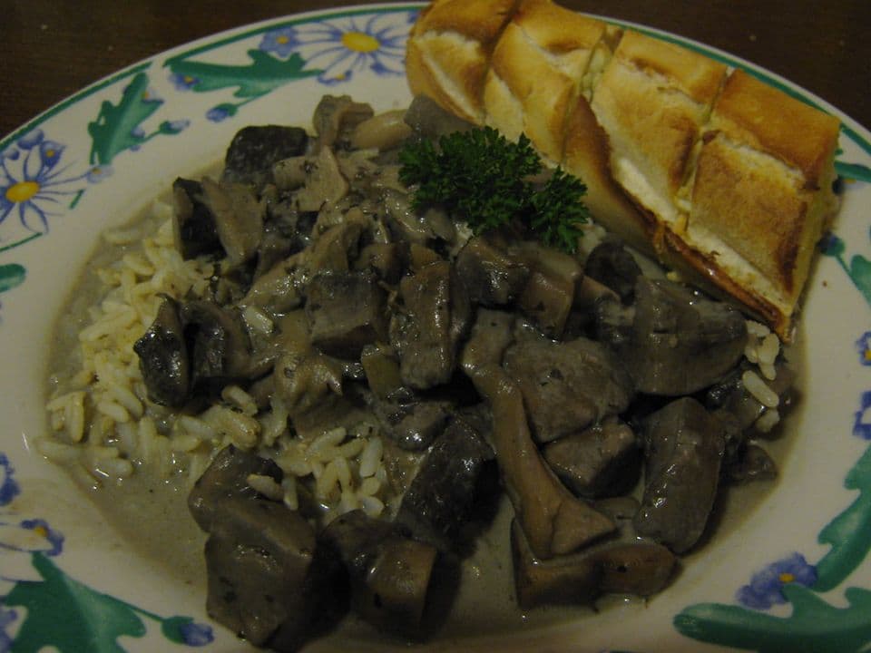 Stroganoff de ciuperci cu soia texturată și orez
