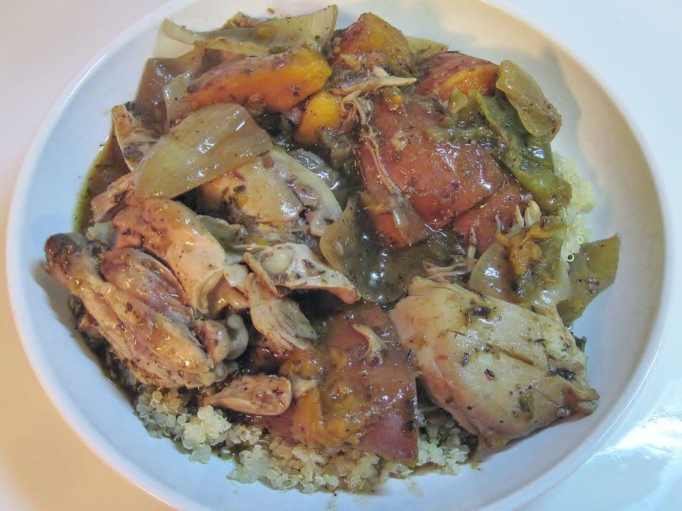 Cutii cu vită, quinoa și legume la tavă
