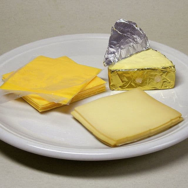 Brânză topită light (triunghiuri)