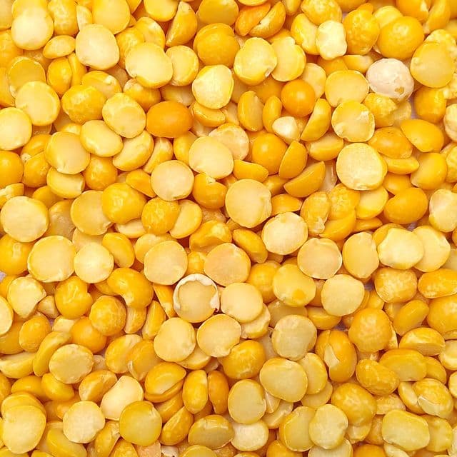 Mazăre galbenă uscată (decojită)