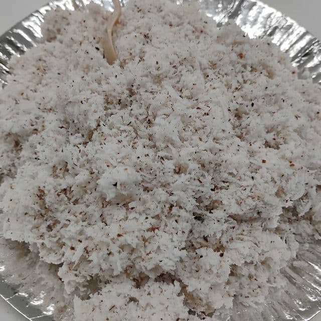 Nucă de cocos rasă