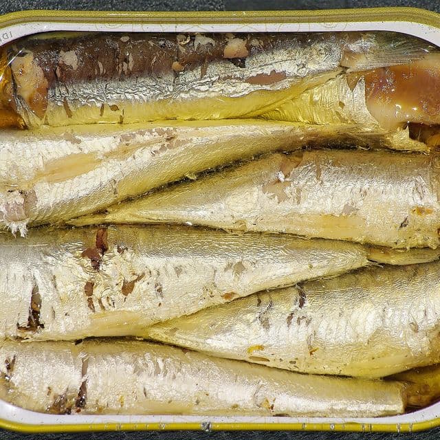 Sardine în ulei (conservă, scurse)