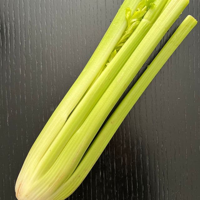 Țelină apio (tulpini)